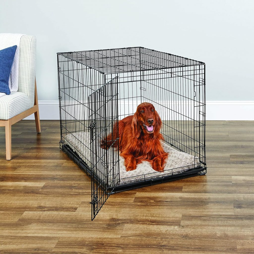 New World Newly Enhanced Single Door New World Dog Crate, Includes Leak-Proof Pan, Floor Protecting Feet, New Patented Features, 42 Inch